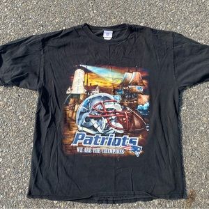 Mens Size XL patriots black tee